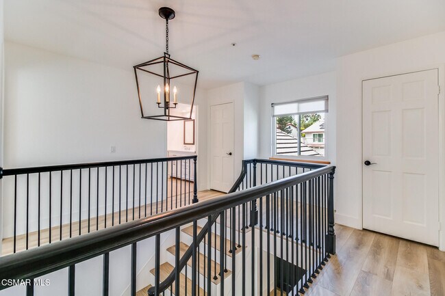 Building Photo - 6823 Castle Peak Dr