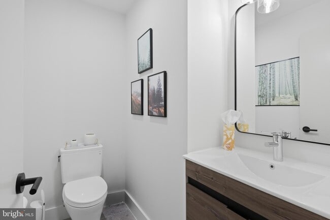 Building Photo - 3933 14th St NW