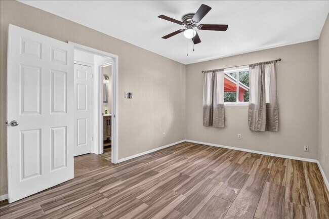 Building Photo - 4109 Fonvilla Cir