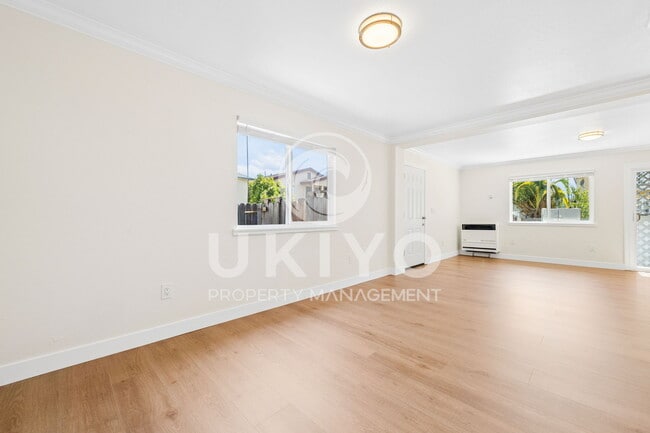 Building Photo - 3007 Nicol Ave