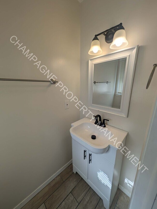 Building Photo - Unique single family home with second unit in finished basement