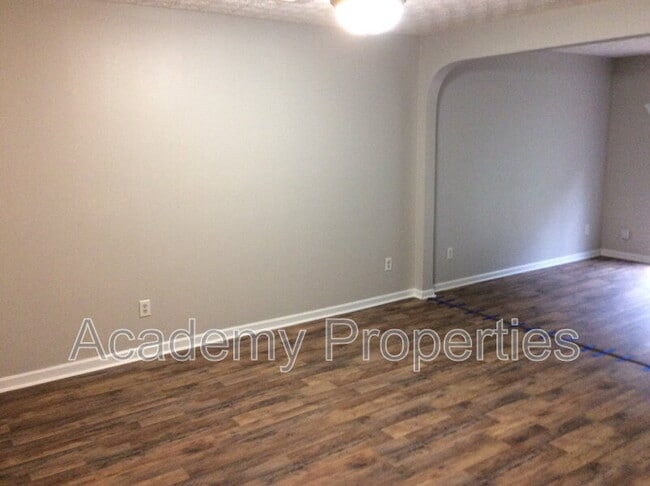 Building Photo - 735 Magnolia Gardens Walk