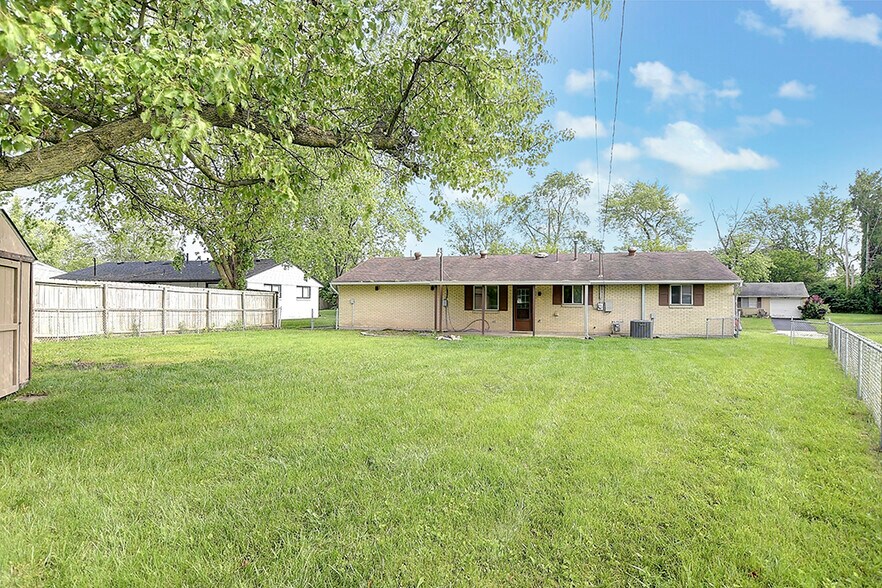 Building Photo - 7371 Cedar Knolls Dr
