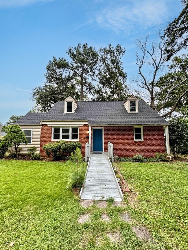 Primary Photo - 1513 Cutshaw Pl
