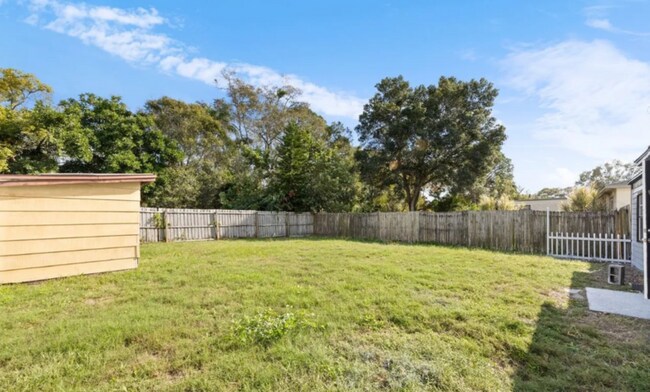 Building Photo - 1791 Sylvan Dr