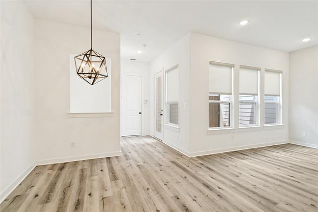 Building Photo - 1050 Marian Dr