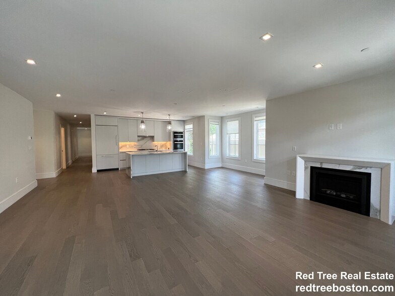 Building Photo - 20 Marion St