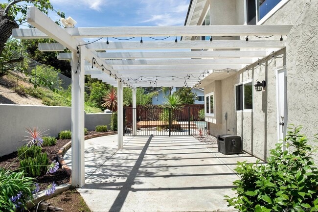 Building Photo - 3251 Celinda Dr