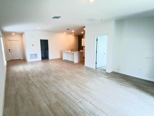 Building Photo - 2318 Allium Roseum Ln