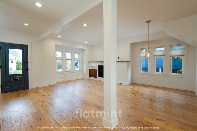 Building Photo - 2315 N 56th St