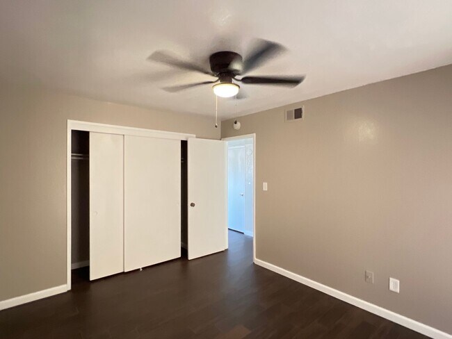 Building Photo - 6811 Klamath Way