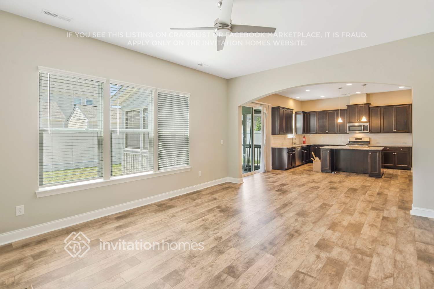 Building Photo - 1400 Thessallian Ln