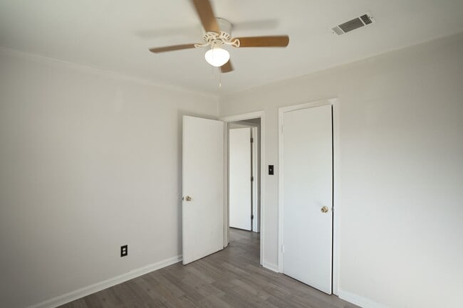 Building Photo - 3321 Young Forest Dr