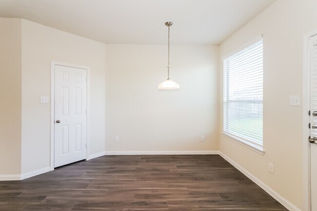 Building Photo - 823 Frontera Ct