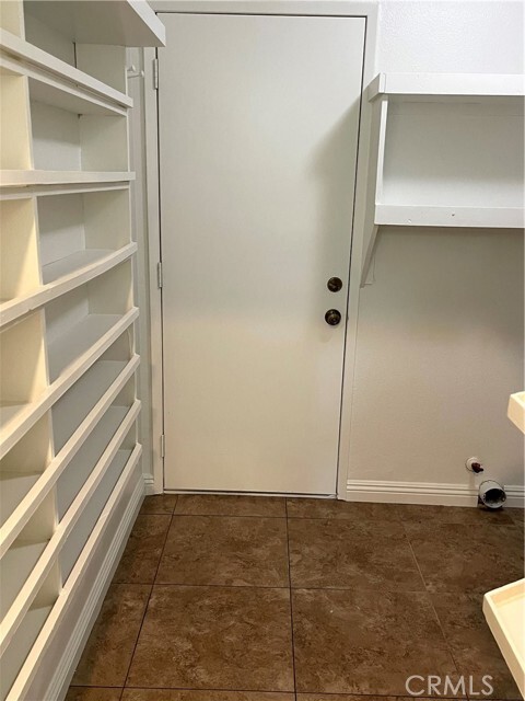 Building Photo - 52 Ashwood