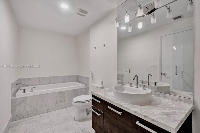 Building Photo - 244 Biscayne Blvd