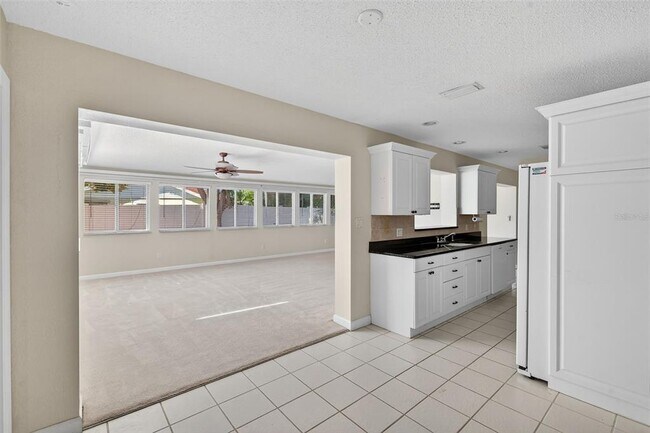 Building Photo - 4300 50th Pl S