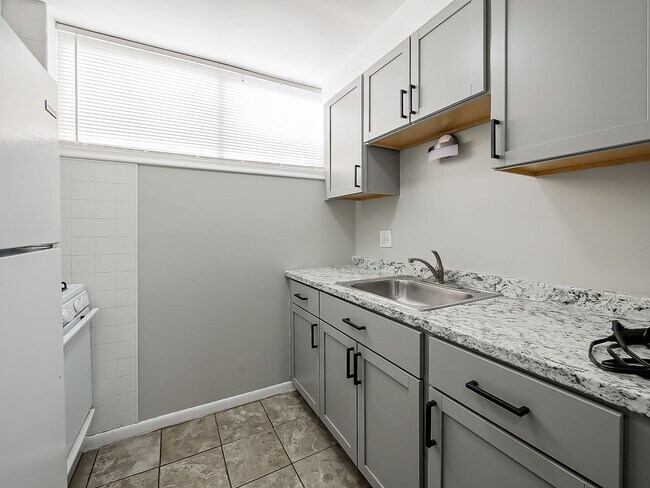 Building Photo - Easy Living in White Lake 2 Bed Home in Great Location