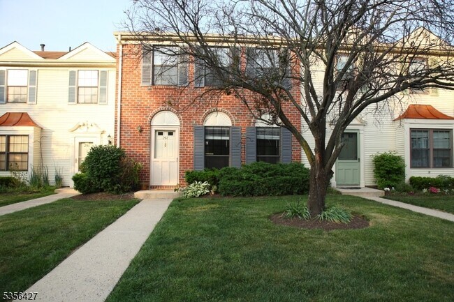Building Photo - 292 Penns Way
