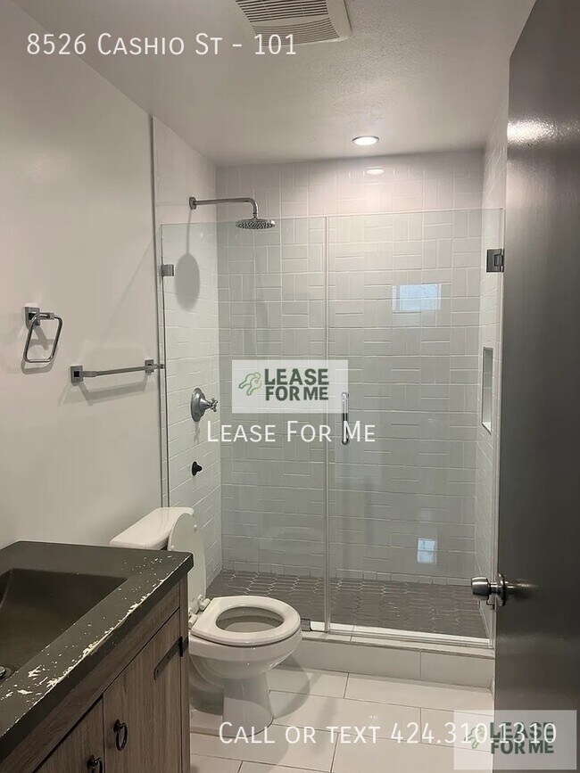 Building Photo - 8526 Cashio St