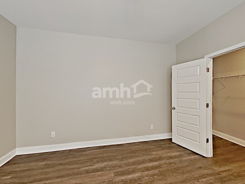 Building Photo - 5132 Grant Ridge Ln