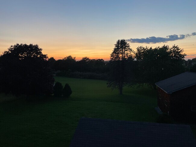 Building Photo - In-Law Suite