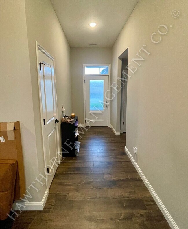 Building Photo - Beautiful 3 Bedroom Home in Southern Columbia