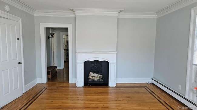 Building Photo - 192 Main St