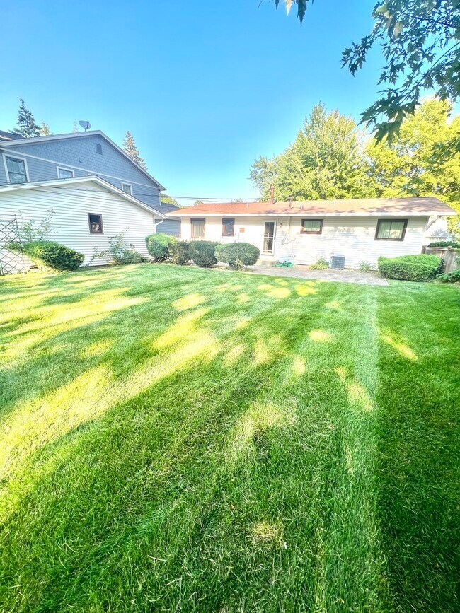 Building Photo - 4038 Forest Ave