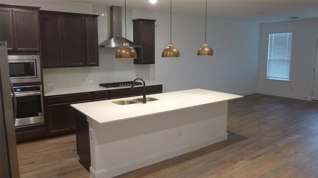 Building Photo - 11904 Paseo de los Lagos Ln