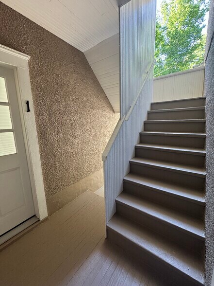 Rear stairwell - 1333 Castlewood Ave