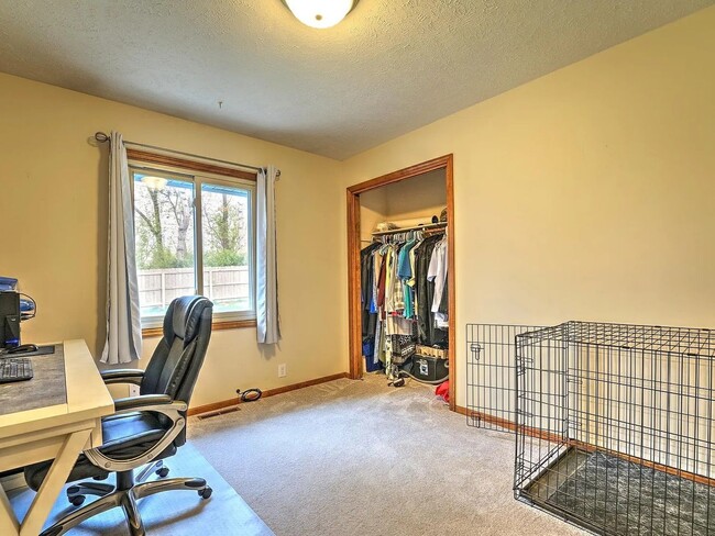 Building Photo - Papillion Home For Rent Near Offutt AFB