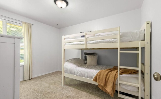 Building Photo - 21737 E Terra Ln SE