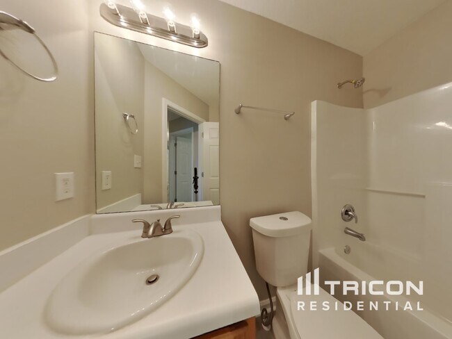 Building Photo - 7258 Brittany Way