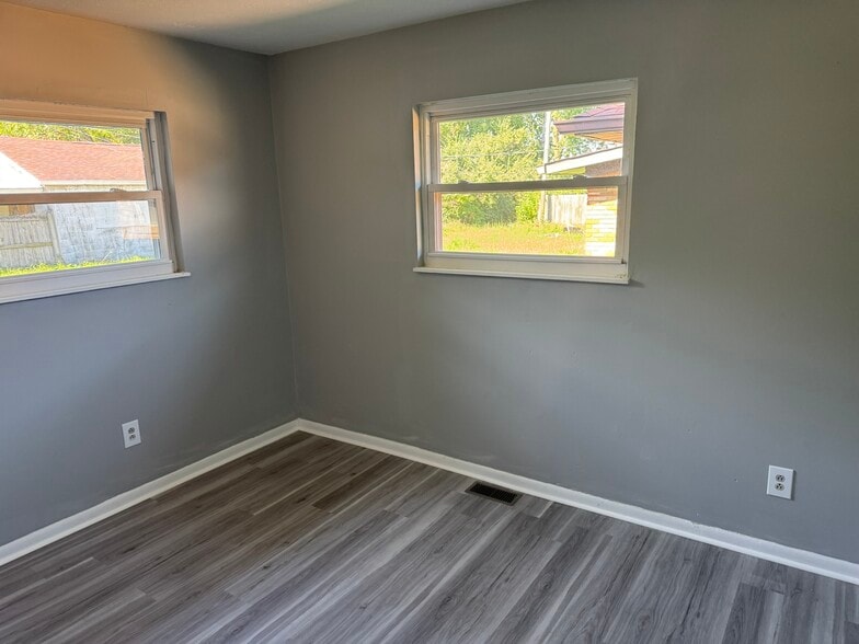 Bedroom #2 - 755 E Perry St