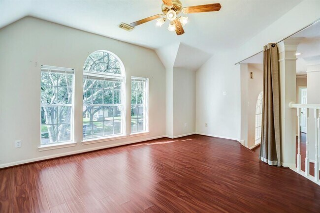 Building Photo - 4415 Oak Valley Dr