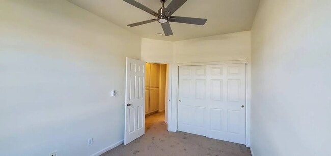 Building Photo - Townhome in the Peninsula's Most Walkable ...