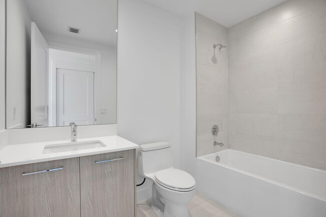 Building Photo - 153 N Seabreeze Blvd