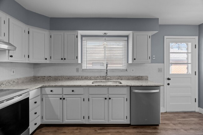 Building Photo - 10244 Buffton Dr