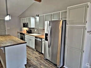 Building Photo - ***Move in Special *** HOUSE FOR RENT - PR...