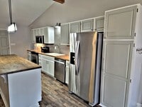 Building Photo - ***Move in Special *** HOUSE FOR RENT - PR...