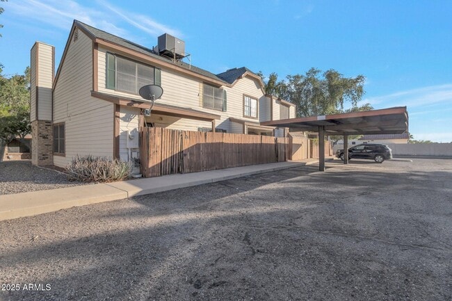 Building Photo - 6611 W Kingston Ln