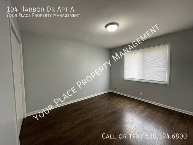 Building Photo - 104 Harbor Dr