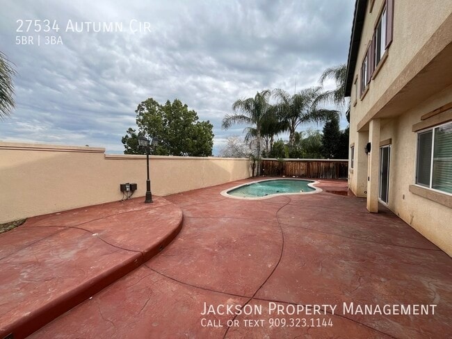 Building Photo - 27534 Autumn Cir