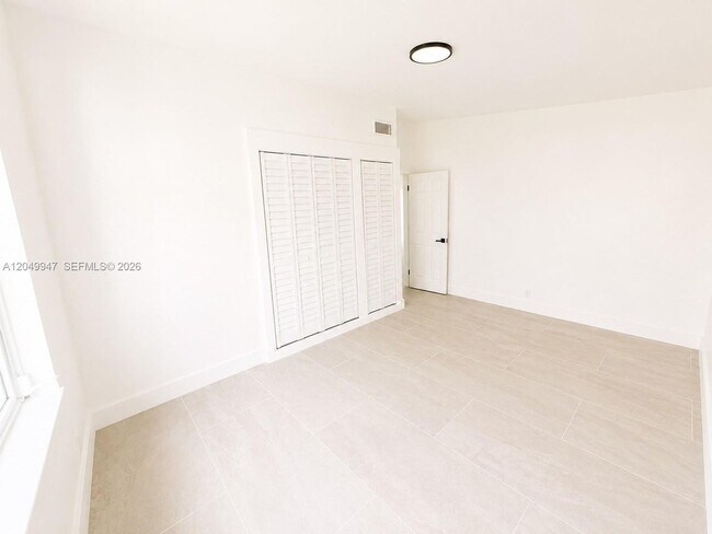 Building Photo - 2649 Key Largo Ln
