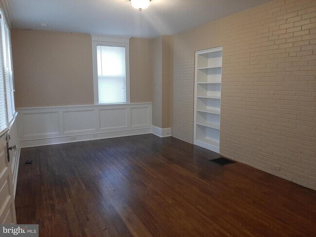 Building Photo - 443 N Loudoun St