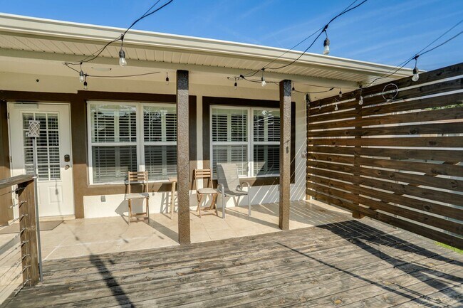 Building Photo - 633 Spring Oaks Blvd