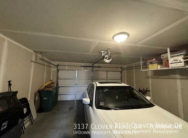 Building Photo - 3137 Clover Ridge Dr