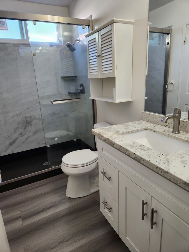 Building Photo - 886 Danvers Cir