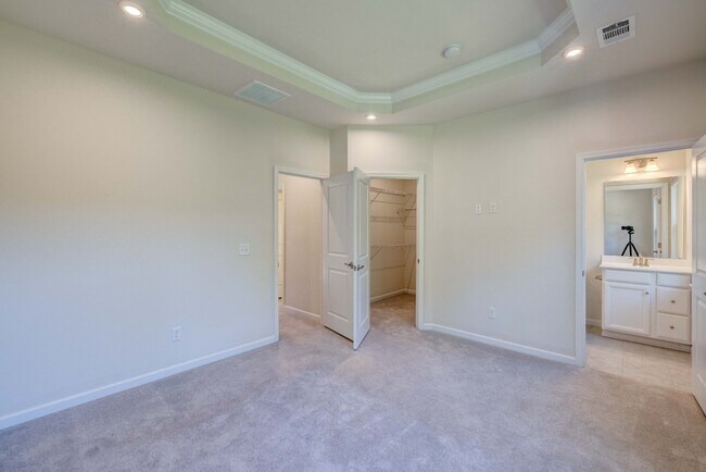 Building Photo - 4316 Summercrest Blvd